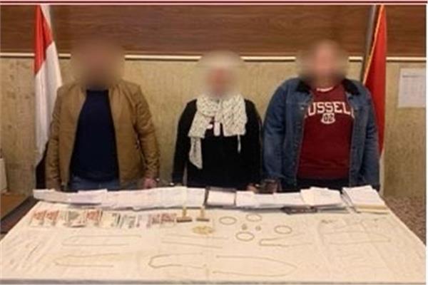 المتهمين