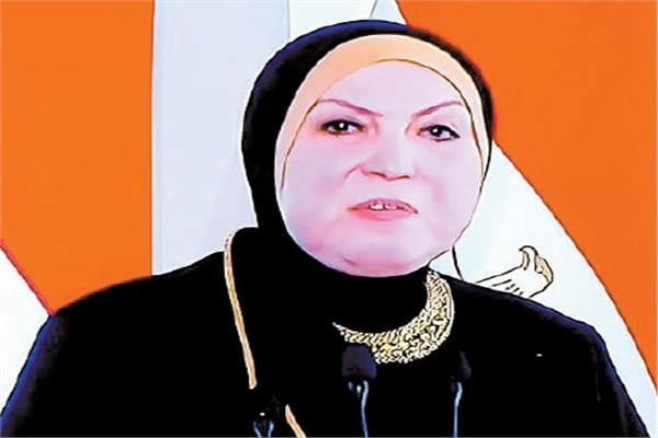  نيفين جامع