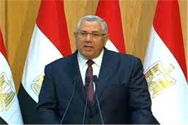 السيد القصير وزير الزراعة واستصلاح الاراضى