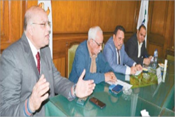  المراغى خلال المؤتمر الصحفى 