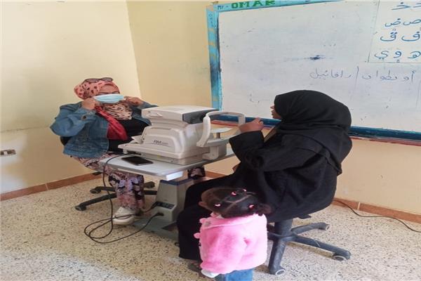 جامعة أسوان تختتم فاعليات القافلة الطبية بقرية غرب سهيل