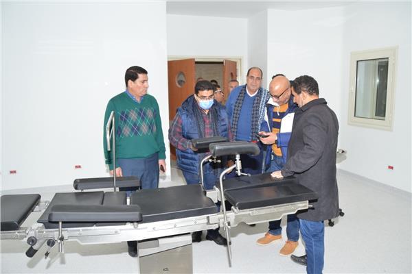   نائب محافظ بني سويف يتفقد  أعمال التجهيزات الطبية بمستشفى اهناسيا قبل افتتاحها