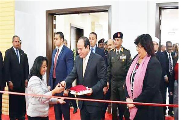 الرئيس عبد الفتاح السيسي ووزيرة الثقافة