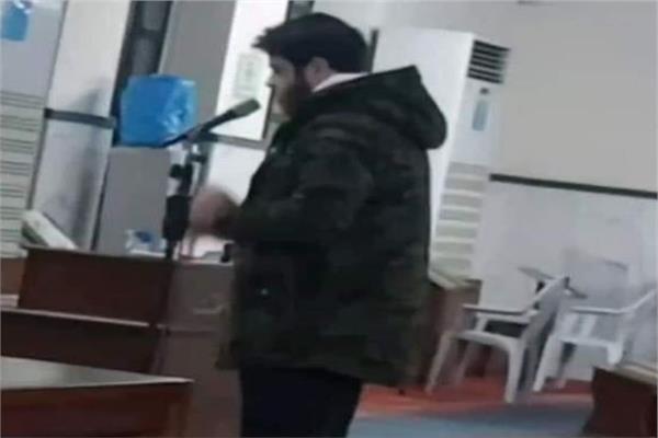 أدهم نابلسي إمام لصلاة الجمعة بإحد المساجد الأردنية