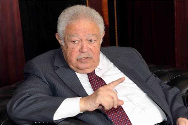  نقيب المحامين ، رجائي عطية