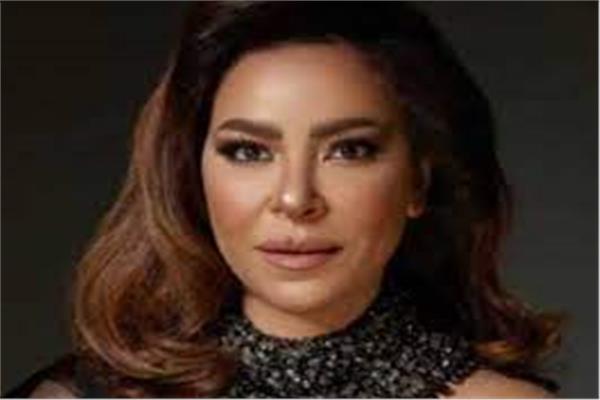الفنانة ألفت عمر