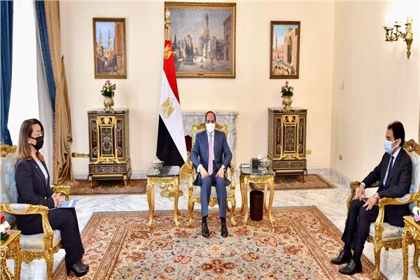 الرئيس السيسي خلال اجتماعه مع الدكتورة غادة والي