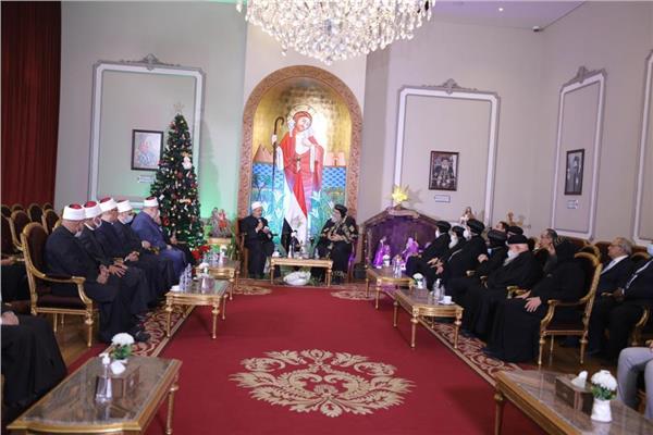 شيخ الأزهر يهنئ البابا تواضروس والإخوة المسيحيين بمناسبة أعياد الميلاد