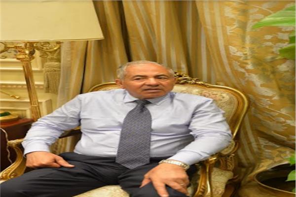 رئيس دفاع النواب 