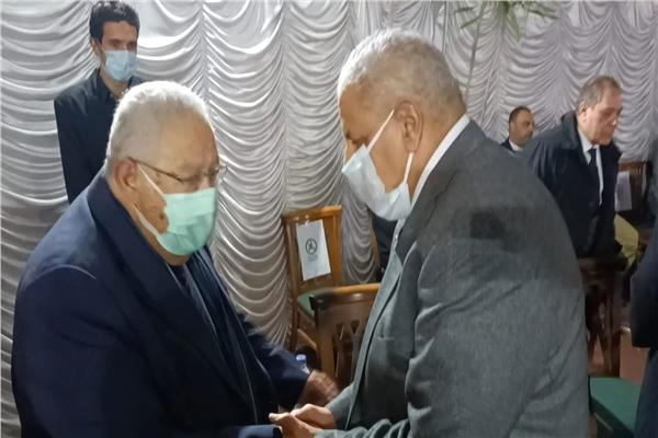 المهندس إبراهيم محلب يعزي نقيب المحامين رجائي عطية