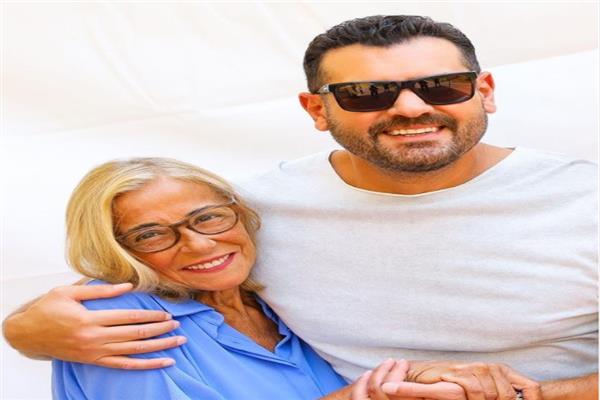 عمرو يوسف ومها أبو عوف