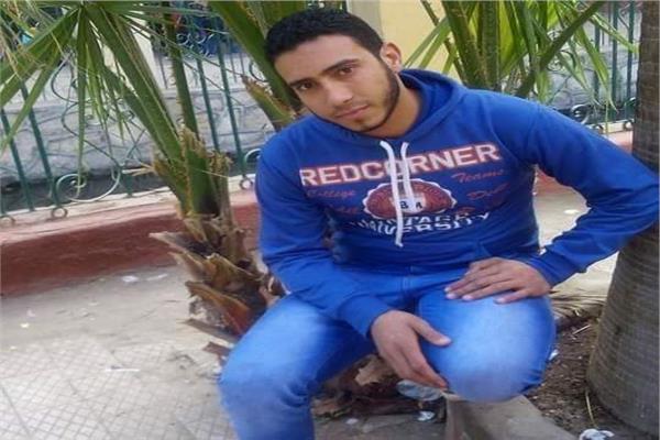 العريس: حسام خطاب