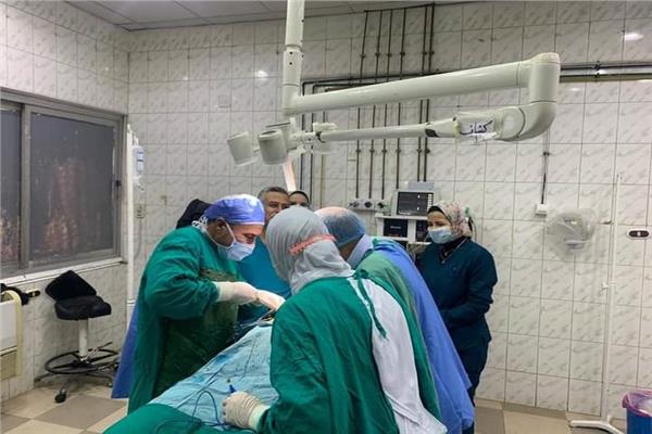إجراء 20 عملية جراحة وعظام ونسا وتوليد بمستشفى قويسنا المركزي 