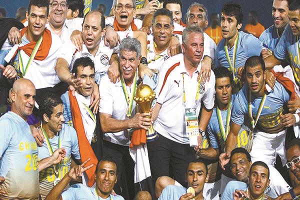 تتويج المنتخب الوطنى بأفريقيا 2010 للمرة الثالثة على التوالى