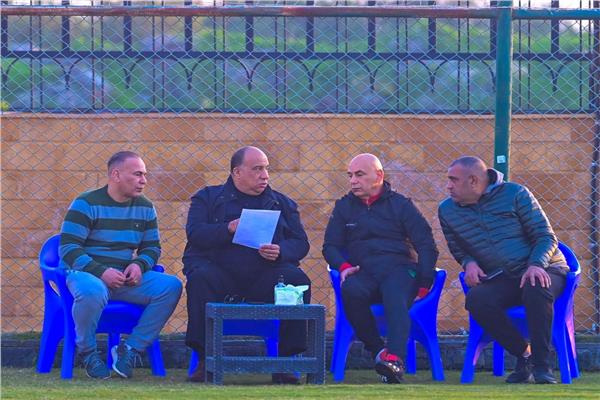 محمد مصيلحي رئيس نادي الاتحاد السكندري يحضر مران زعيم الثغر