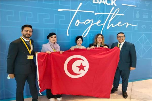 الوفد التونسي بمنتدى شباب العالم مع محرري بوابة أخبار اليوم