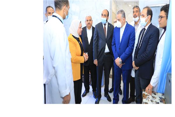 محافظ سوهاج يفتتح  مستشفى " برديس " 