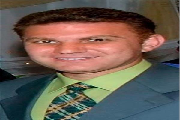  الدكتور احمد رزق