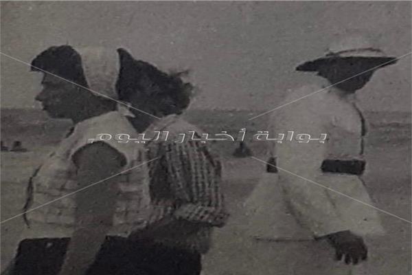 ممنوع ارتداء النساء المايوه - صورة ارشيفية
