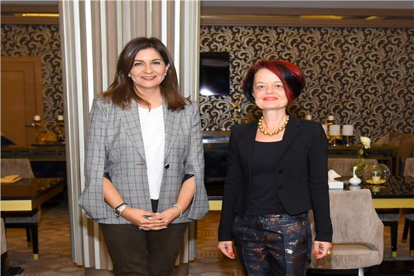 وزيرة الهجرة: نستهدف تعظيم التعاون المشترك مع برنامج الأغذية 