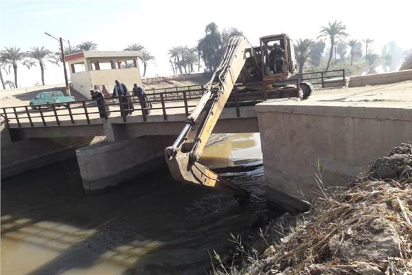 تطهير الترع بأسيوط