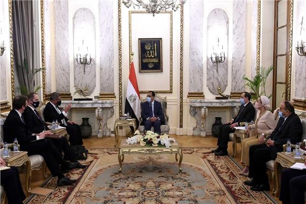 رئيس الوزراء يلتقى رئيس الدورة الـ 26 لمؤتمر تغير المناخ