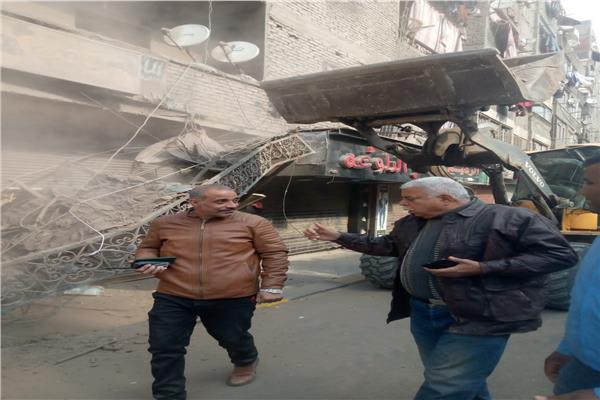 إزالة تعديات وبروز المحال المقامة بالمخالفة بالمنيرة الغربية