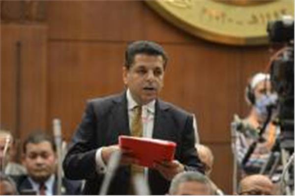 النائب محمود سامي رئيس الهيئة البرلمانية للحزب المصري