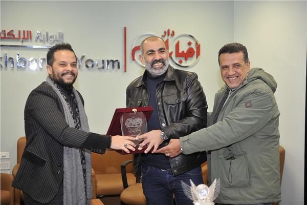 تكريم متبادل بين بوابة أخبار اليوم ومهرجان شرم الشيخ للمسرح الشبابي