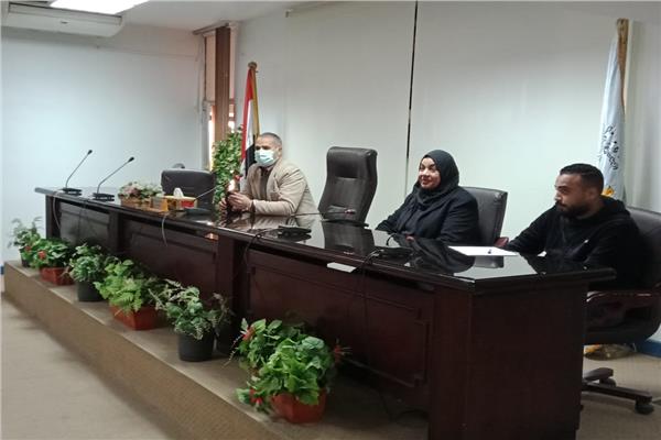  نائب محافظ أسيوط يلتقي مسئولي خدمة المواطنين ومنظومة الشكاوى بالمراكز  