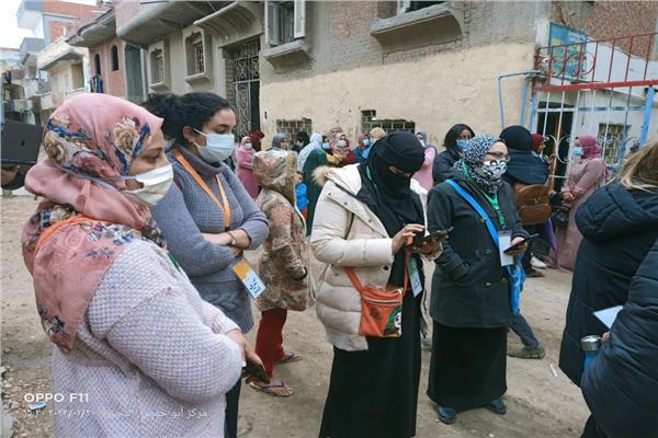  تدريب الميسرات والمشرفيين الميدانين على تطبيق " تحويشة " لمحو الأمية الرقمية فى البحيرة   