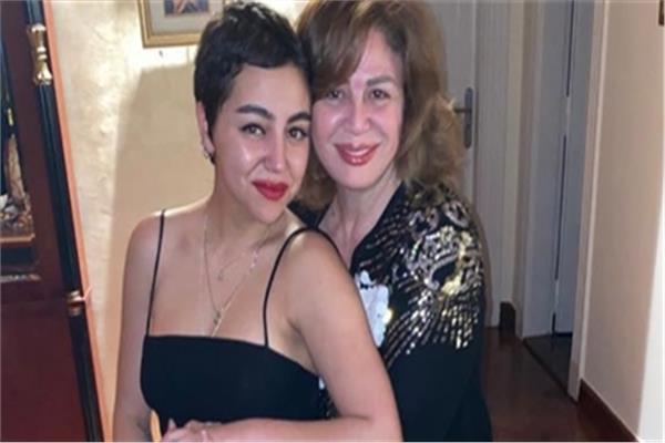 الفنانة إلهام صفي الدين