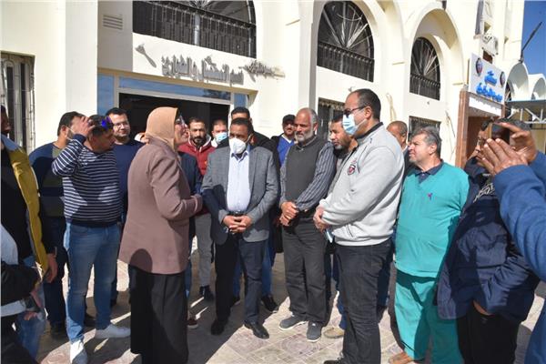  محافظ مطروح يشهد الاستعدادات النهائية لافتتاح المهرجان الدولي الخامس للتمور  بسيوة غدا 
