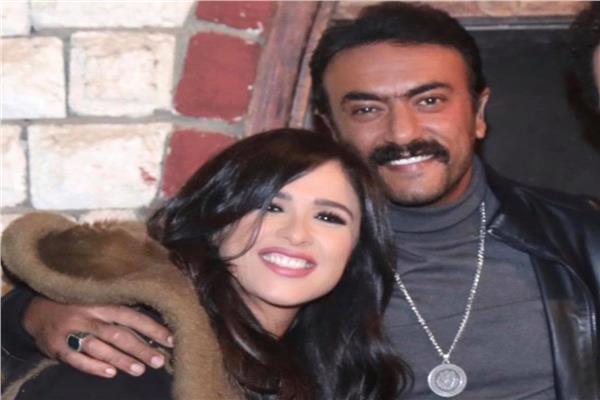 صورة تجمع ياسمين والعوضي خلال عيد ميلادها الأخير