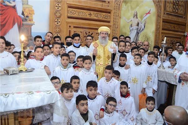  نيافة الأنبا فام أسقف إيبارشية شرق المنيا