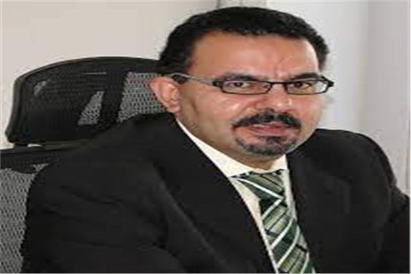 الدكتور عاطف الشبراوي