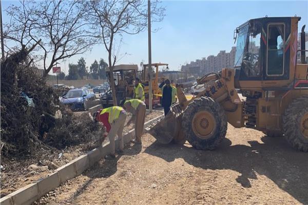تطهير مخرات السيول ورفع الإشغالات بالمنطقة الجنوبية بالقاهرة