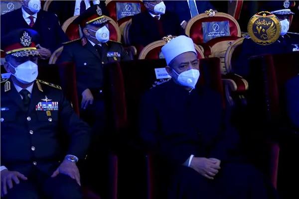 خلال حفل عيد الشرطة 70
