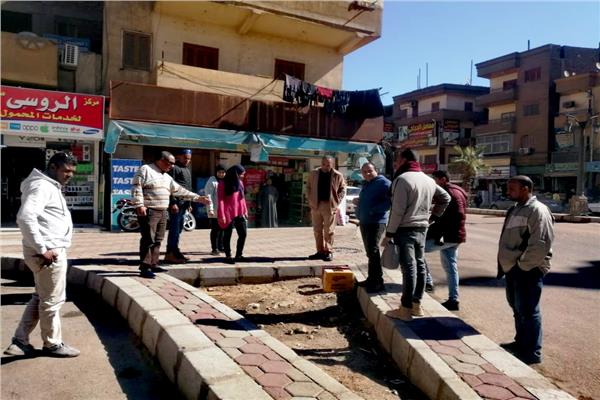 رئيس مدينة الأقصر يتابع تنفيذ المشروعات التنموية والخدمية بمدينة الأقصر