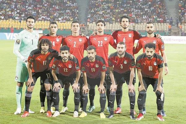 الجماهير المصرية تطالب المنتخب الوطنى وكيروش بالتركيز والإطاحة بالأفيال من «الكان»