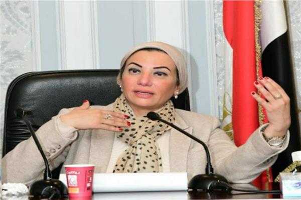 وزيرة البيئة