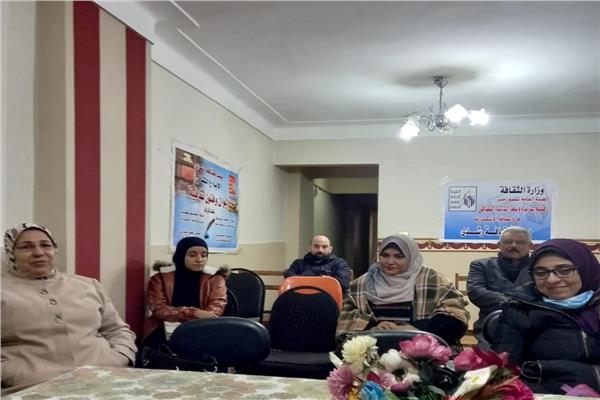 أمسيات شعرية ومحاضرات احتفالا بثورة يناير