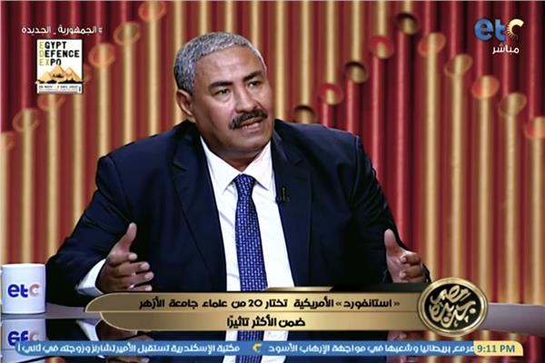  الدكتور عاطف الطاهر أستاذ الفيزياء النووية والإشعاعية