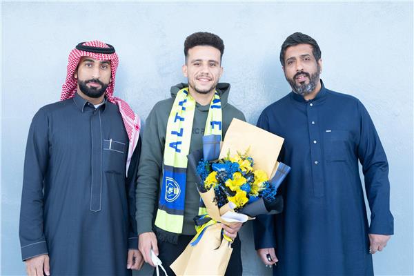 مصطفى فتحي يصل إلى السعودية للانضمام إلى التعاون