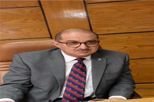 الدكتور طارق الجمال رئيس جامعة أسيوط