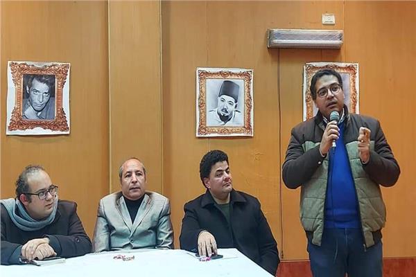 الشاعر عبد الرحمن مقلد فى ضيافة نادى أدب بورسعيد        
