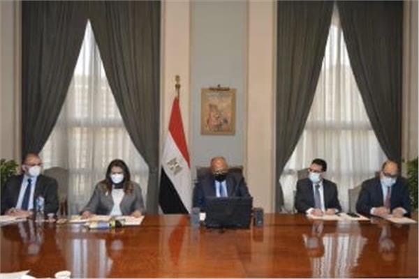 وزير الخارجية ⁧‫ خلال  الاجتماع 