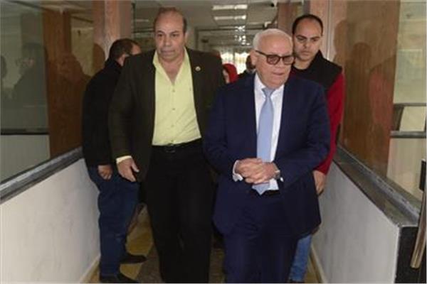 محافظ بورسعيد أثناء جولته
