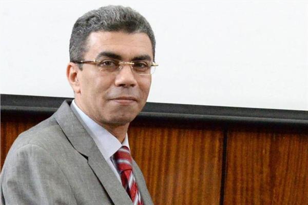 الكاتب الصحفي الراحل ياسر رزق 