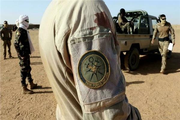 جنود فرنسيون في قوات تاكوبا بقاعدة ميناكا العسكرية في مالي